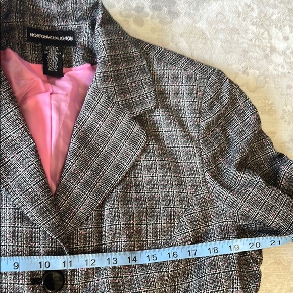 Vintage Norton McNaughton Gray Pink Blazer Matching 2 Piece Suit with Skirt - Picture 6 of 12